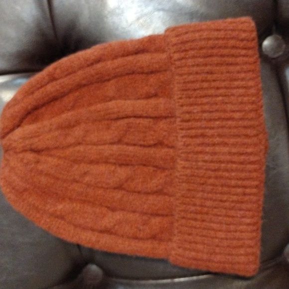 NWT Amazon Essentials Organge Beanie Hat - Picture 2 of 8